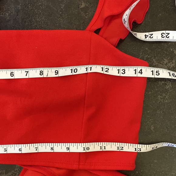 Toska, cropped ruffle sleeve shirt that ties in the back - Picture 6 of 6